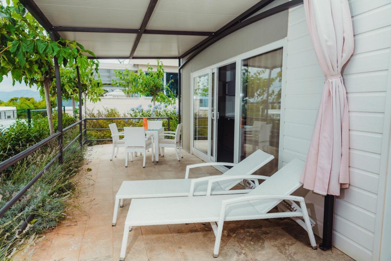 Poseidon Mobile Home Resort Makarska Bagian luar foto