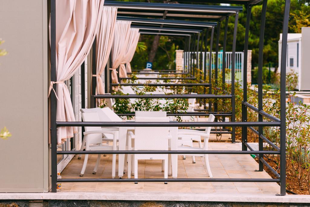 Poseidon Mobile Home Resort Makarska Bagian luar foto