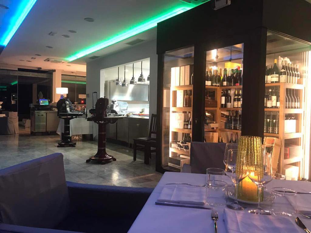 Poseidon Mobile Home Resort Makarska Bagian luar foto